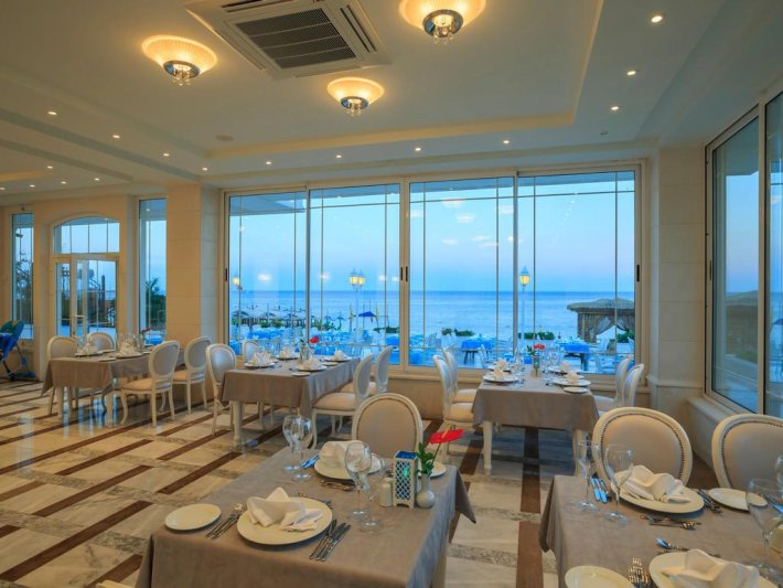 Kemer utazás Dobedan World Palace ex.: Alva Donna World Palace