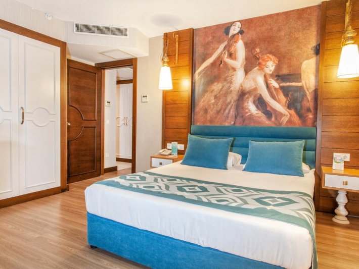 Side utazás Dream World Resort & Spa