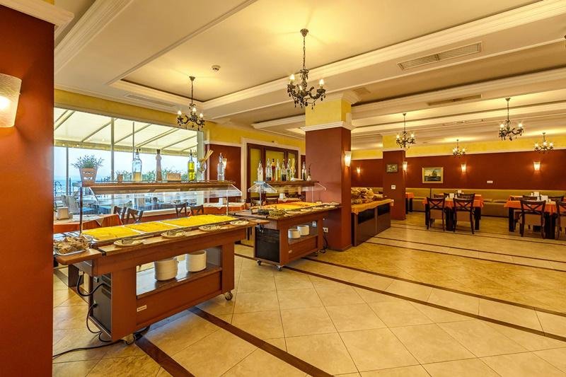 Pomorie utazás Festa Pomorie Resort