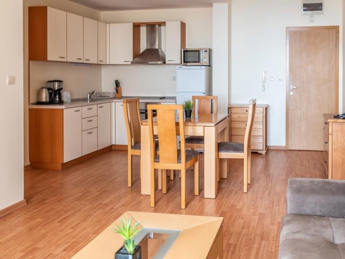 Szveti Vlasz utazás Garden Of Eden Aparthotel