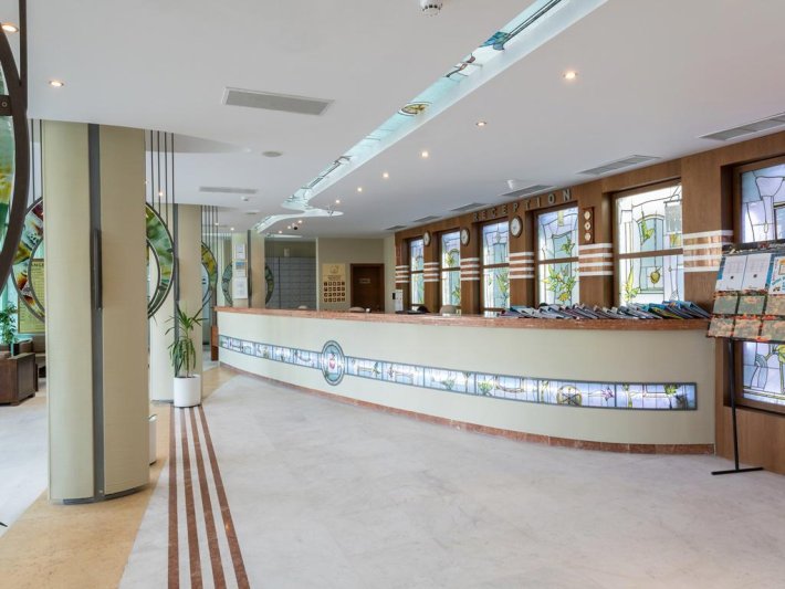 Szveti Vlasz utazás Garden Of Eden Aparthotel