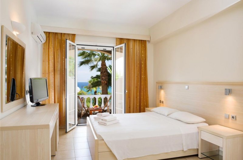 Zakynthos Agios Sostis utazás Gloria Maris