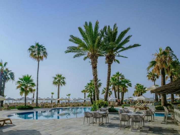 Dél-Ciprus Larnaca utazás Golden Bay Beach Hotel