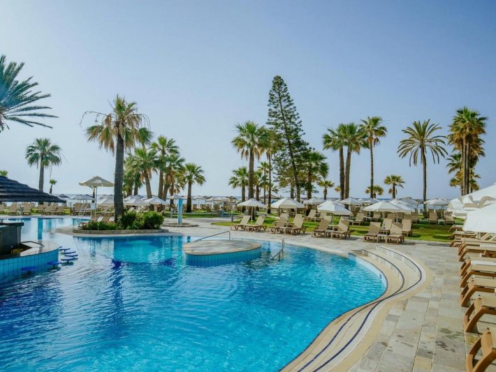 Dél-Ciprus Larnaca utazás Golden Bay Beach Hotel