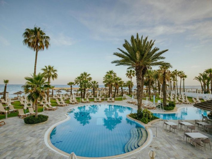 Dél-Ciprus Larnaca utazás Golden Bay Beach Hotel