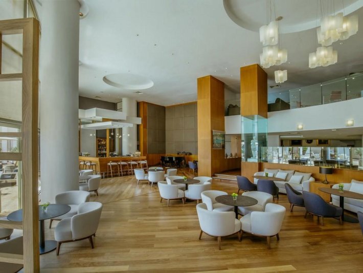 Dél-Ciprus Larnaca utazás Golden Bay Beach Hotel