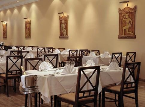 Dél-Ciprus utazás Golden Coast Beach Hotel