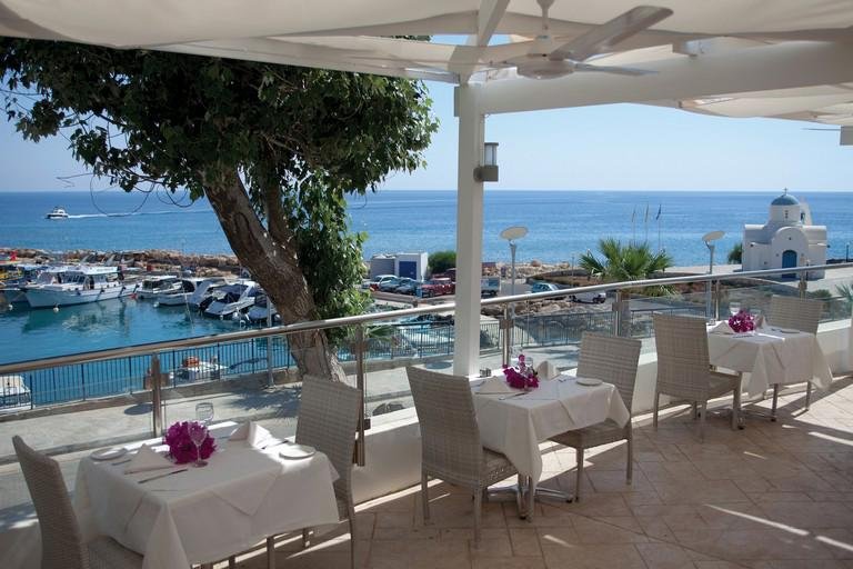 Dél-Ciprus utazás Golden Coast Beach Hotel