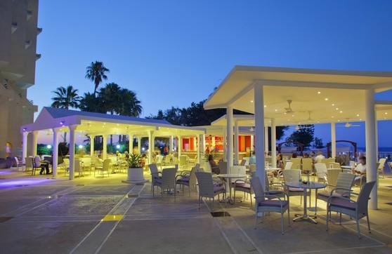 Dél-Ciprus utazás Golden Coast Beach Hotel