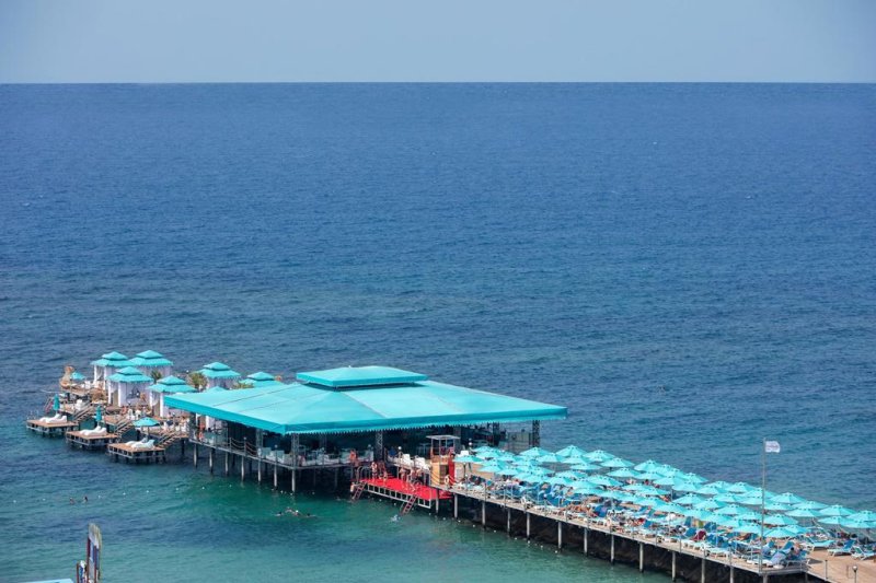 Alanya utazás Granada Luxury Beach Avsallar