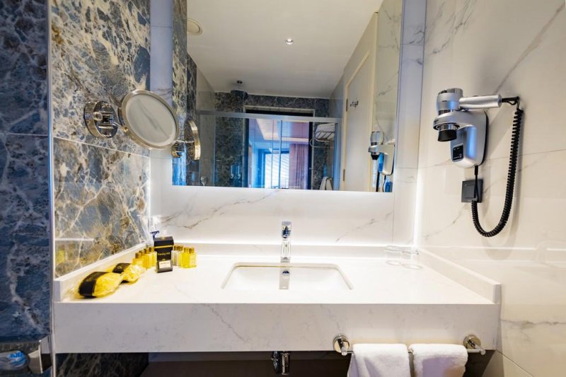 Alanya utazás Granada Luxury Red