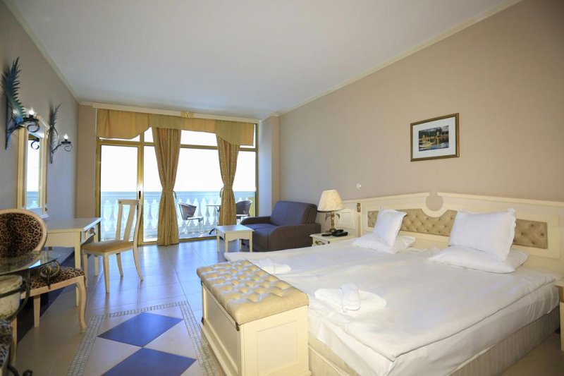 Napospart utazás Imperial Palace