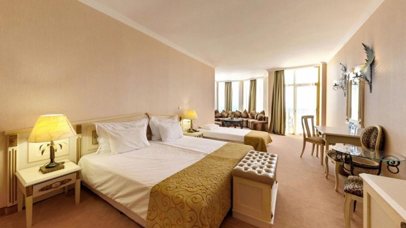 Napospart utazás Imperial Palace