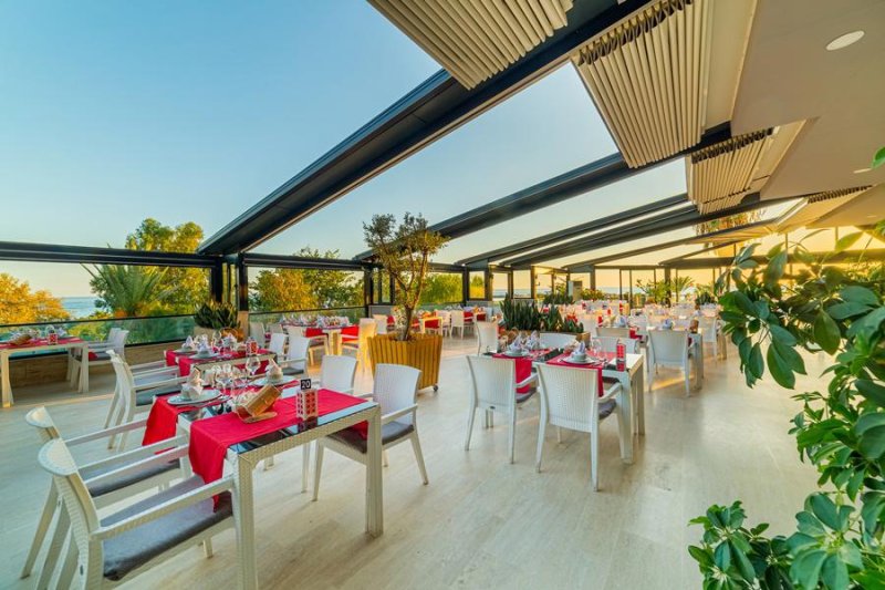 Alanya utazás Justiniano Club Park Conti