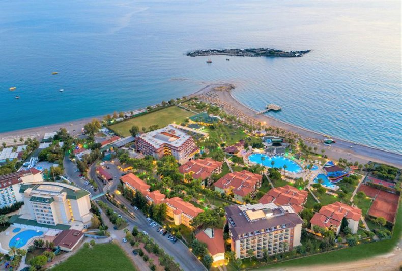 Alanya utazás Justiniano Club Park Conti