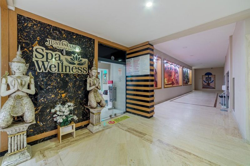 Alanya utazás Justiniano Club Park Conti