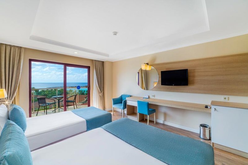 Alanya utazás Justiniano Club Park Conti