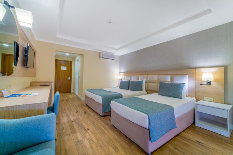 Alanya utazás Justiniano Club Park Conti