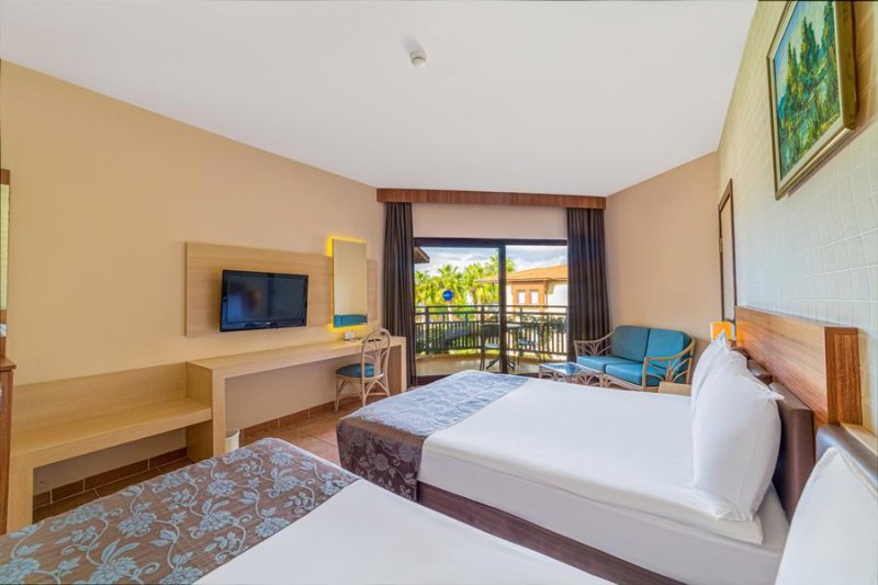 Alanya utazás Justiniano Club Park Conti