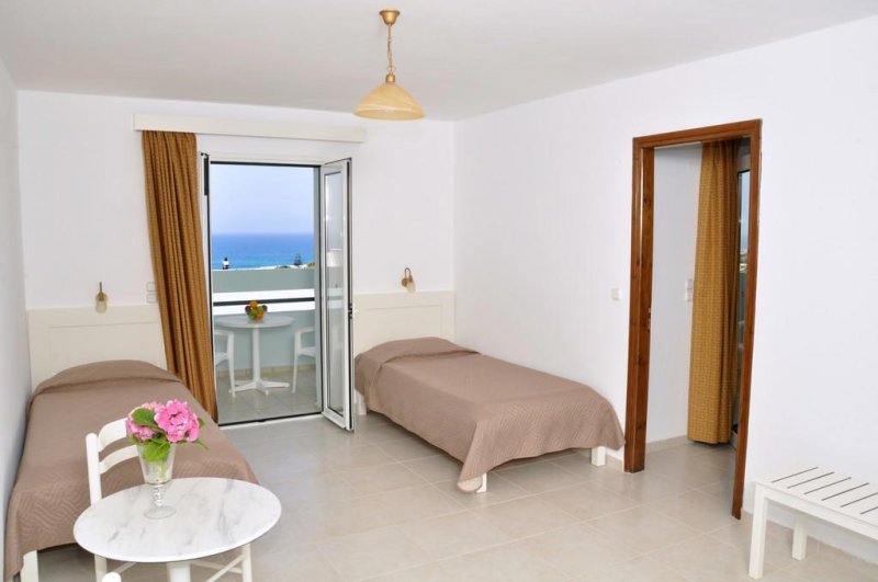 Kréta Stalida utazás Koni Village Hotel