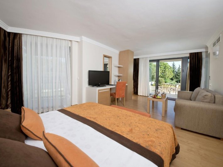 Kemer utazás Limak Limra Hotel & Resort