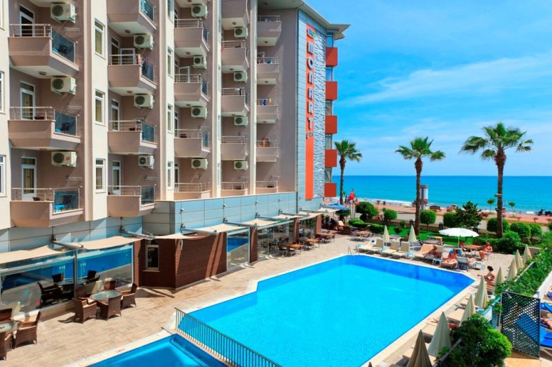 Alanya utazás Monart City Hotel