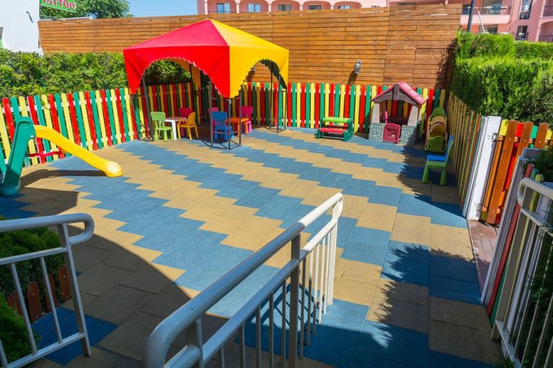 Napospart utazás Mpm Astoria Hotel