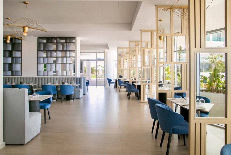 Dél-Ciprus Ayia Napa utazás Nissiblu Beach Resort