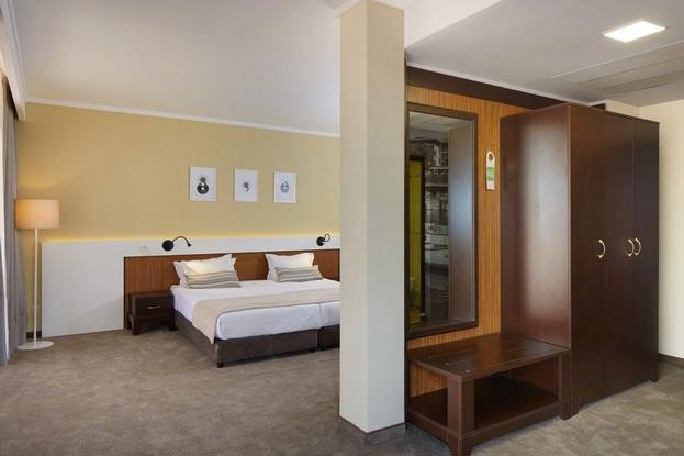 Napospart utazás Nobel Hotel