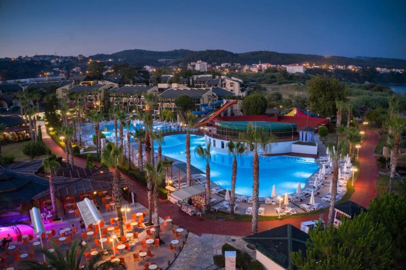 Alanya utazás Oz Hotels Incekum Beach Resort