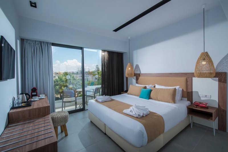 Kréta Amoudara utazás Enorme Armonia Beach