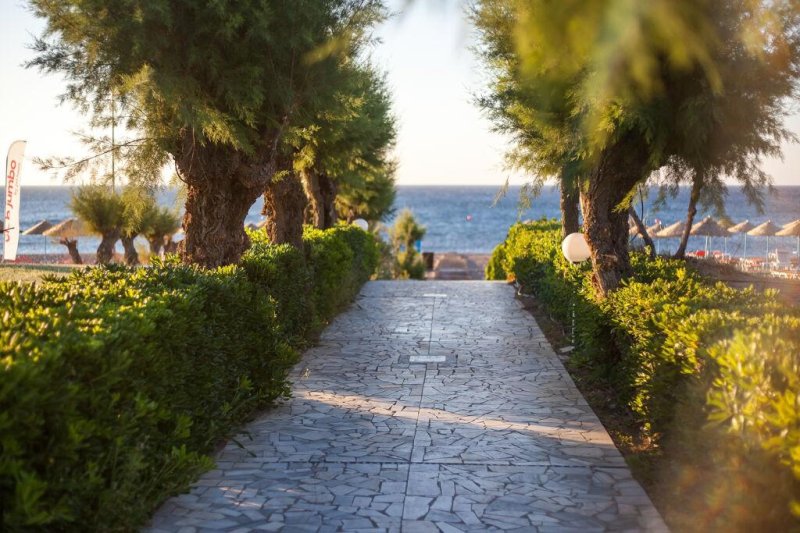 Rodosz Faliraki utazás Pegasos Beach Hotel