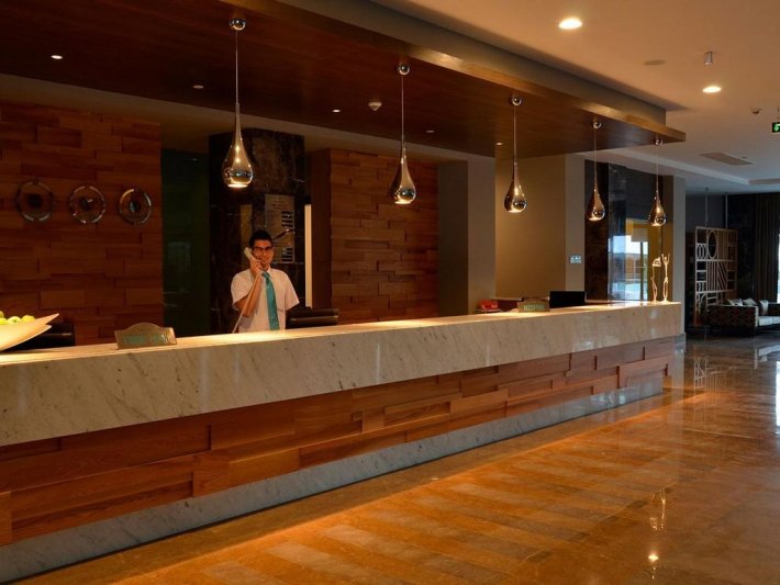 Side utazás Port Side Resort