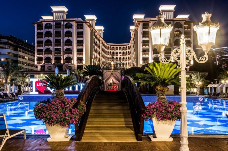 Alanya utazás Quattro Beach Resort