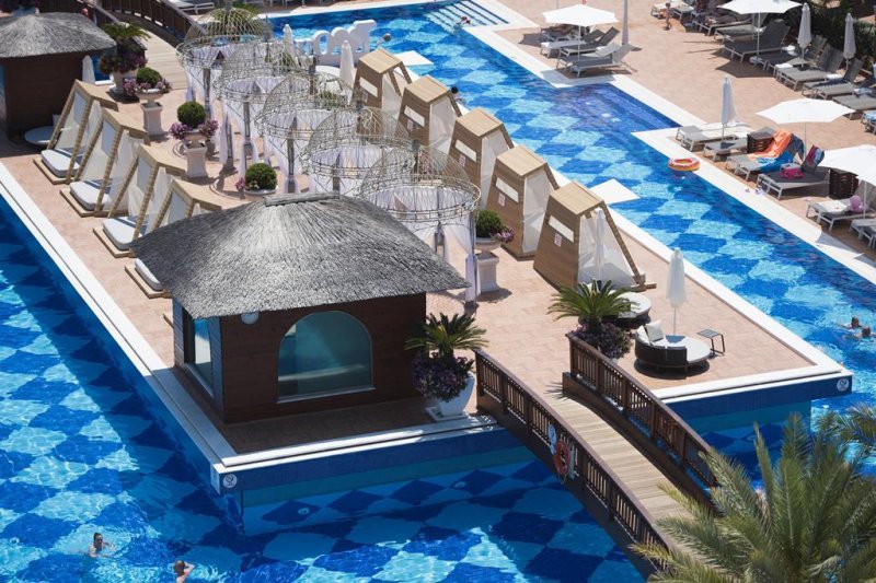 Alanya utazás Quattro Beach Resort