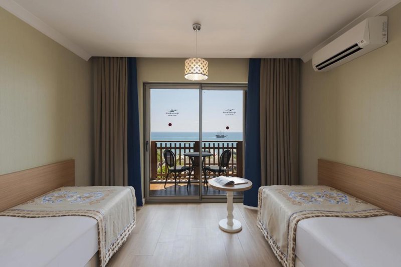 Alanya utazás Quattro Beach Resort
