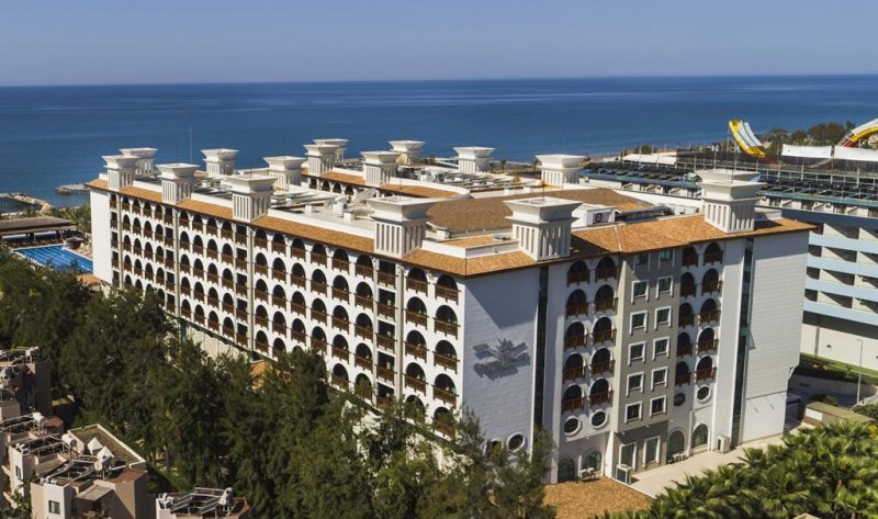 Alanya utazás Quattro Beach Resort
