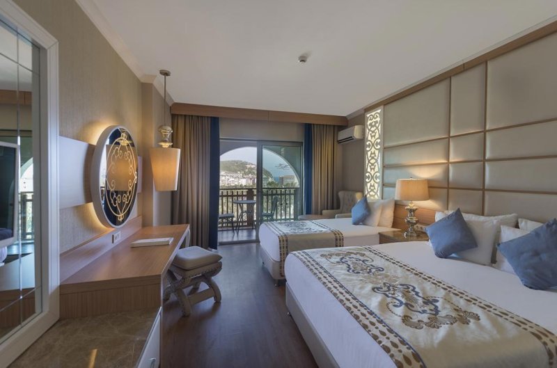 Alanya utazás Quattro Beach Resort