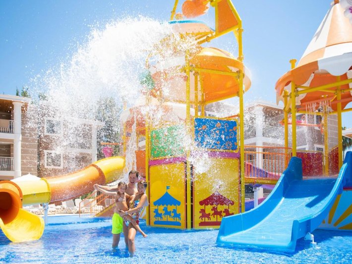 Alanya utazás Quatro Family Club Dem