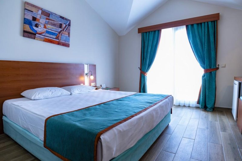 Kemer utazás Queens Park Le Jardin