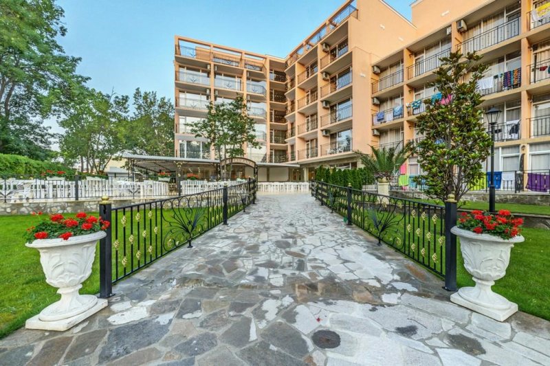 Napospart utazás Riva Hotel