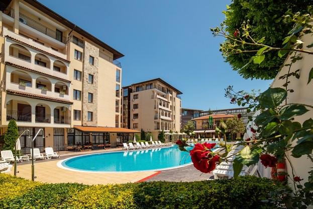 Napospart utazás Rose Village Apart-hotel