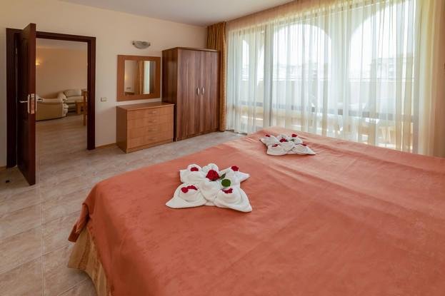 Napospart utazás Rose Village Apart-hotel