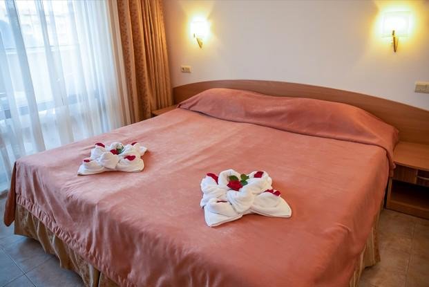 Napospart utazás Rose Village Apart-hotel