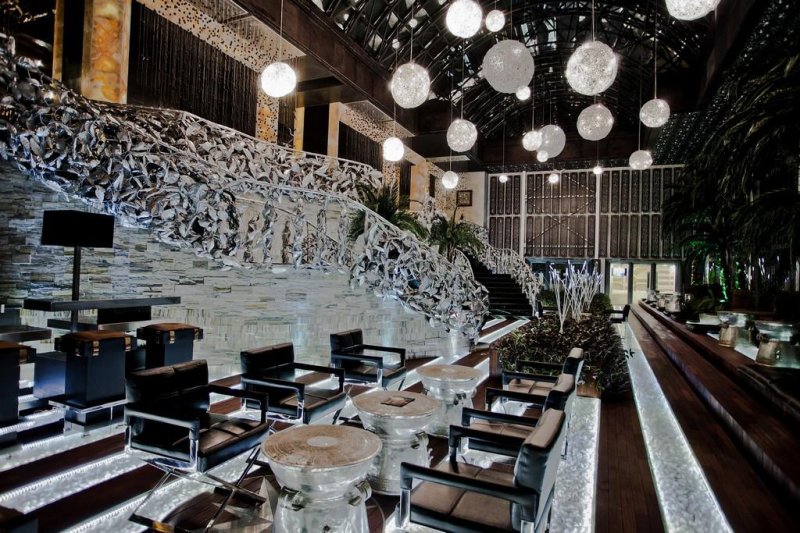 Elenite utazás Royal Castle