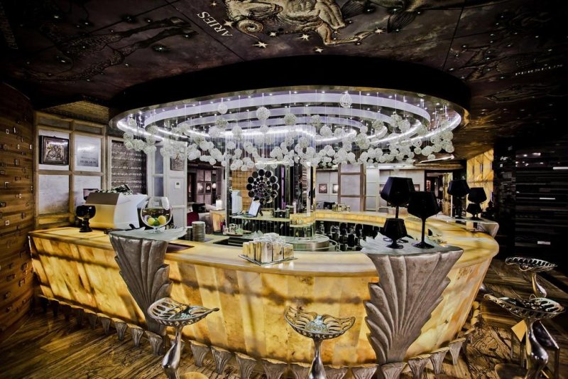 Elenite utazás Royal Castle