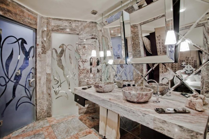 Elenite utazás Royal Castle