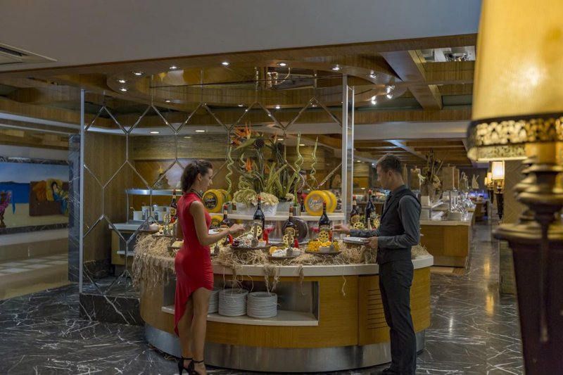 Side nyaralás Royal Dragon