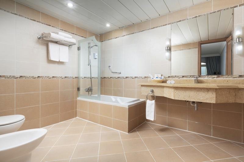 Hurghada utazás Royal Lagoons Aqua Park Resort & Spa