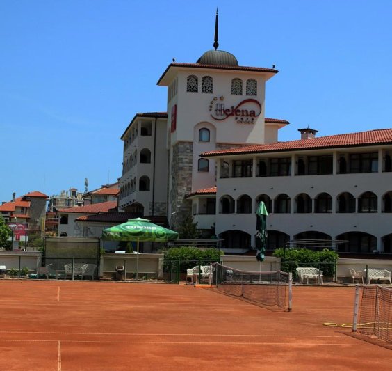 Napospart utazás Royal Palace Helena Park